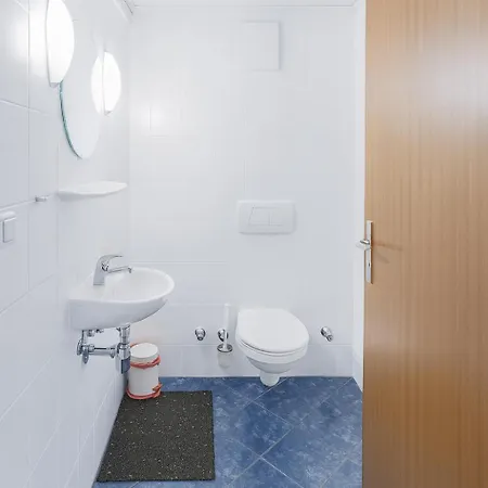 Aussergewoehnliche 5 Penthouse In Apartament *